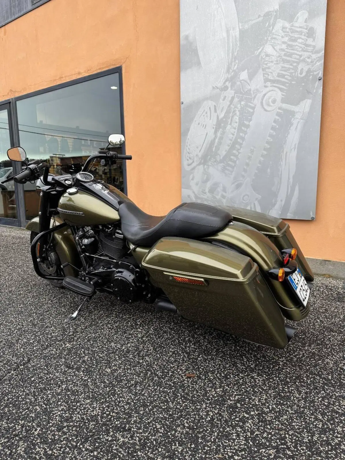Harley-Davidson 107 Road King Special (2017 - 18) - FLHRXS (4)