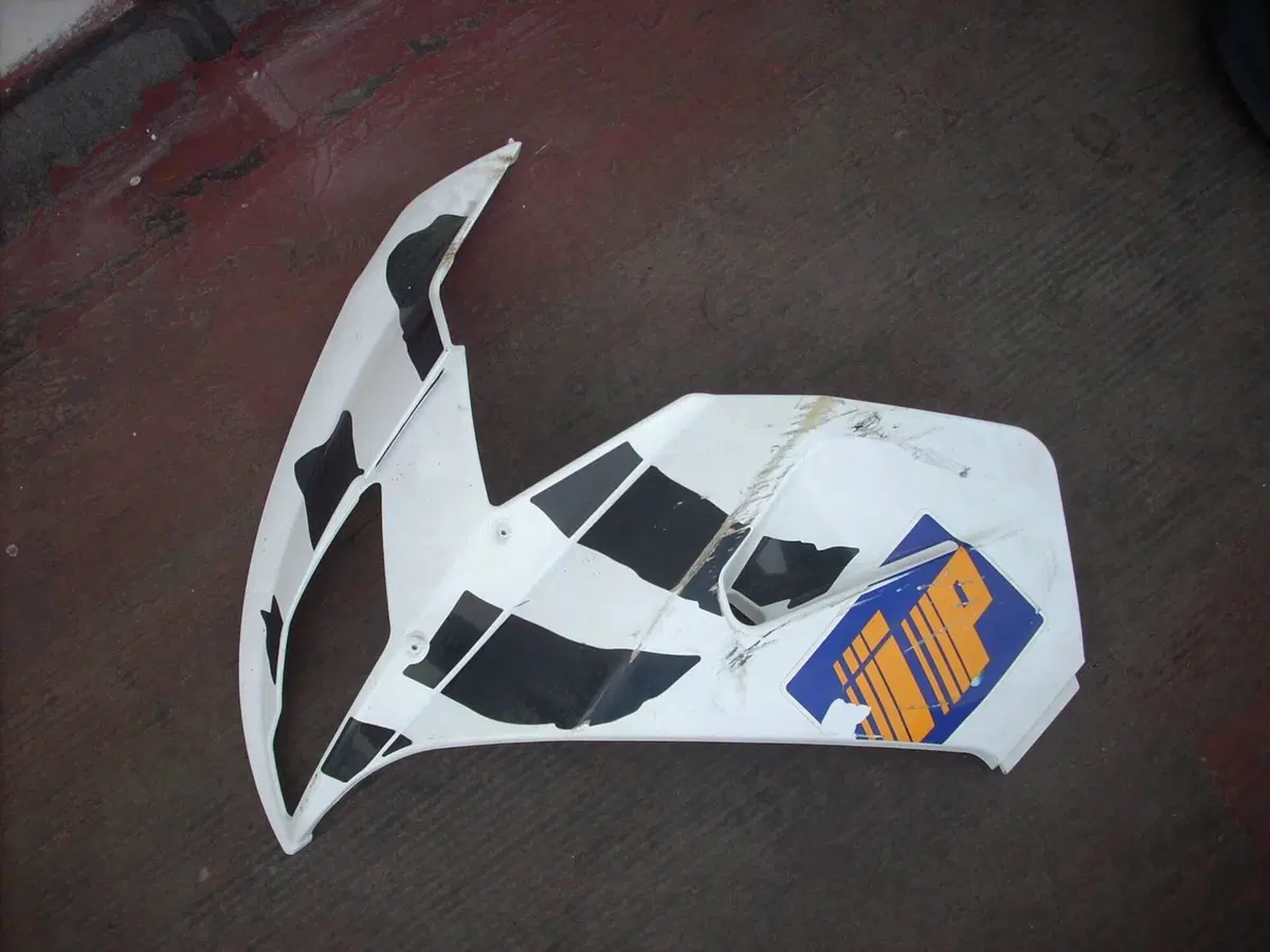 Parti in Plastica e Carene Usate Aprilia SR 50 Fac (2)