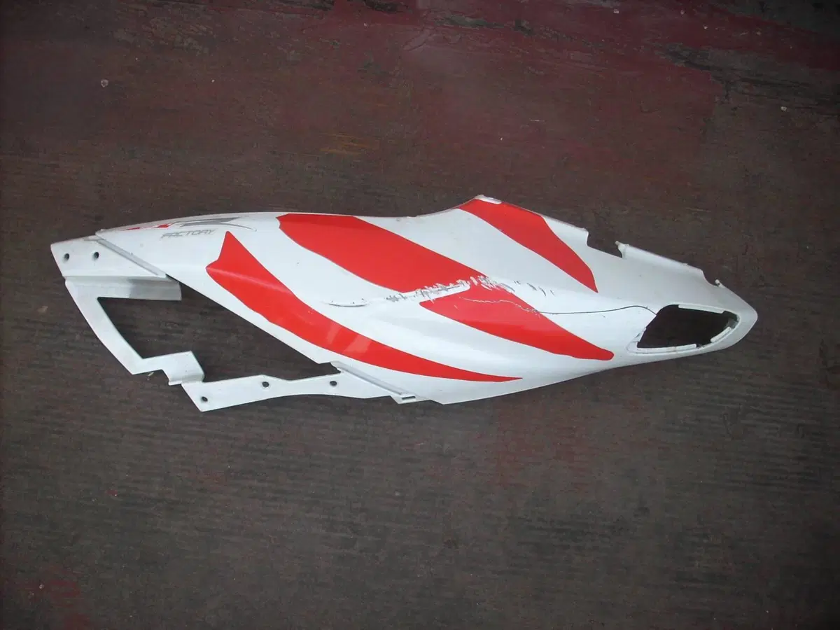 Parti in Plastica e Carene Usate Aprilia SR 50 Fac (3)