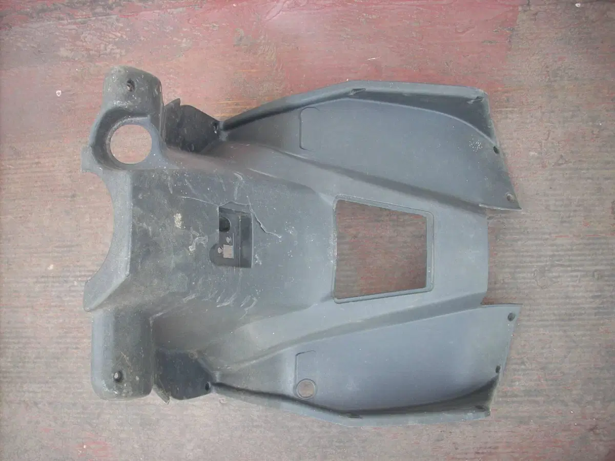Parti in Plastica e Carene Usate Aprilia SR 50 Fac (4)