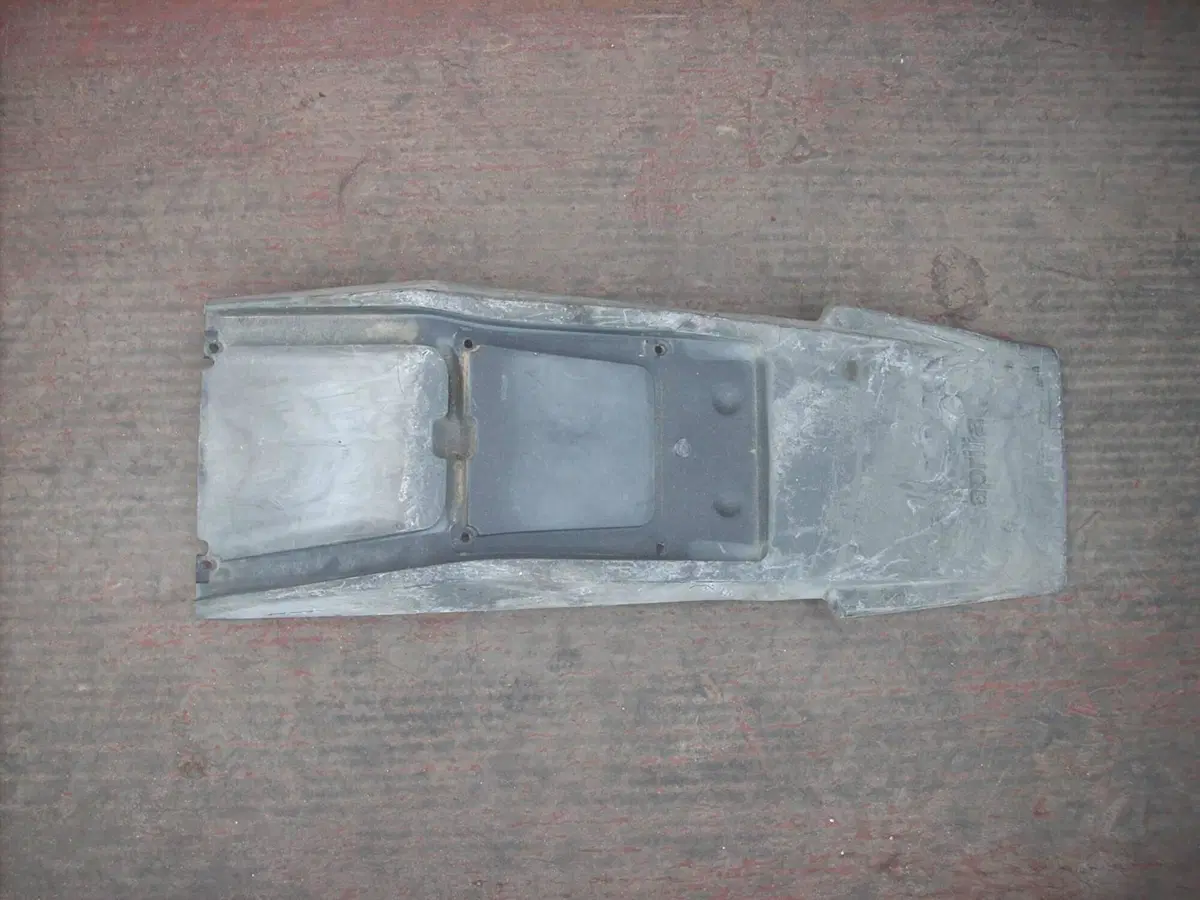 Parti in Plastica e Carene Usate Aprilia SR 50 Fac (7)