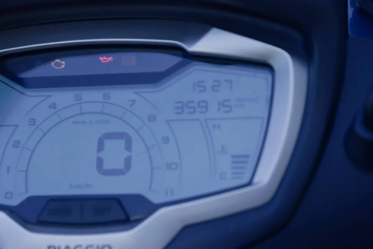 Piaggio Beverly 300 Hpe (2021) (5)