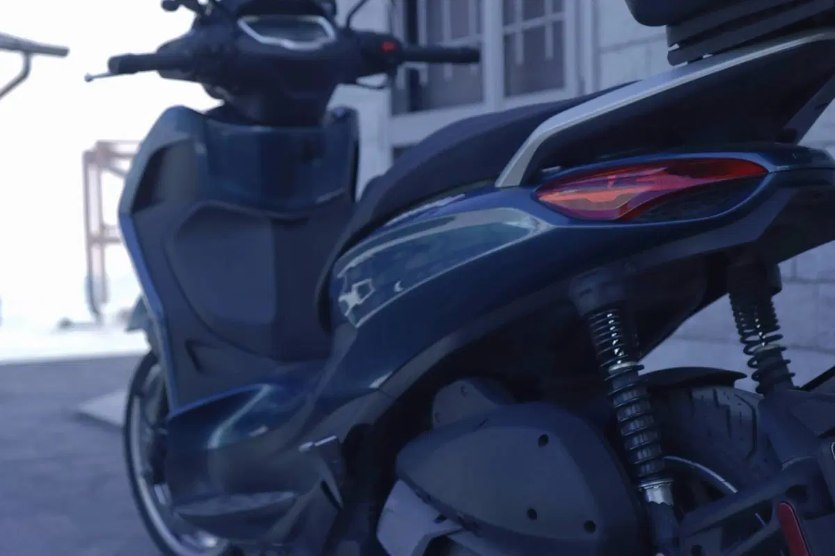 Piaggio Beverly 300 Hpe (2021) (7)