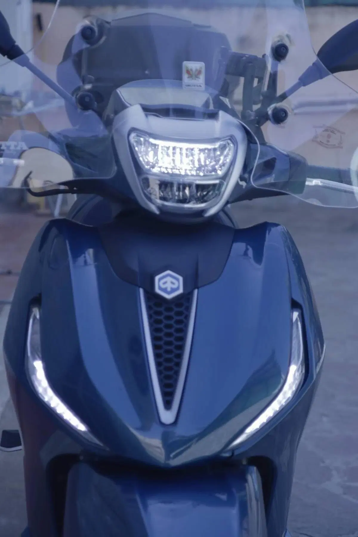 Piaggio Beverly 300 Hpe (2021) (10)