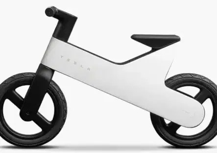 Non ha batteria né pedali, ma la prima bici (o moto?) di Tesla è subito sold-out. Ma va?