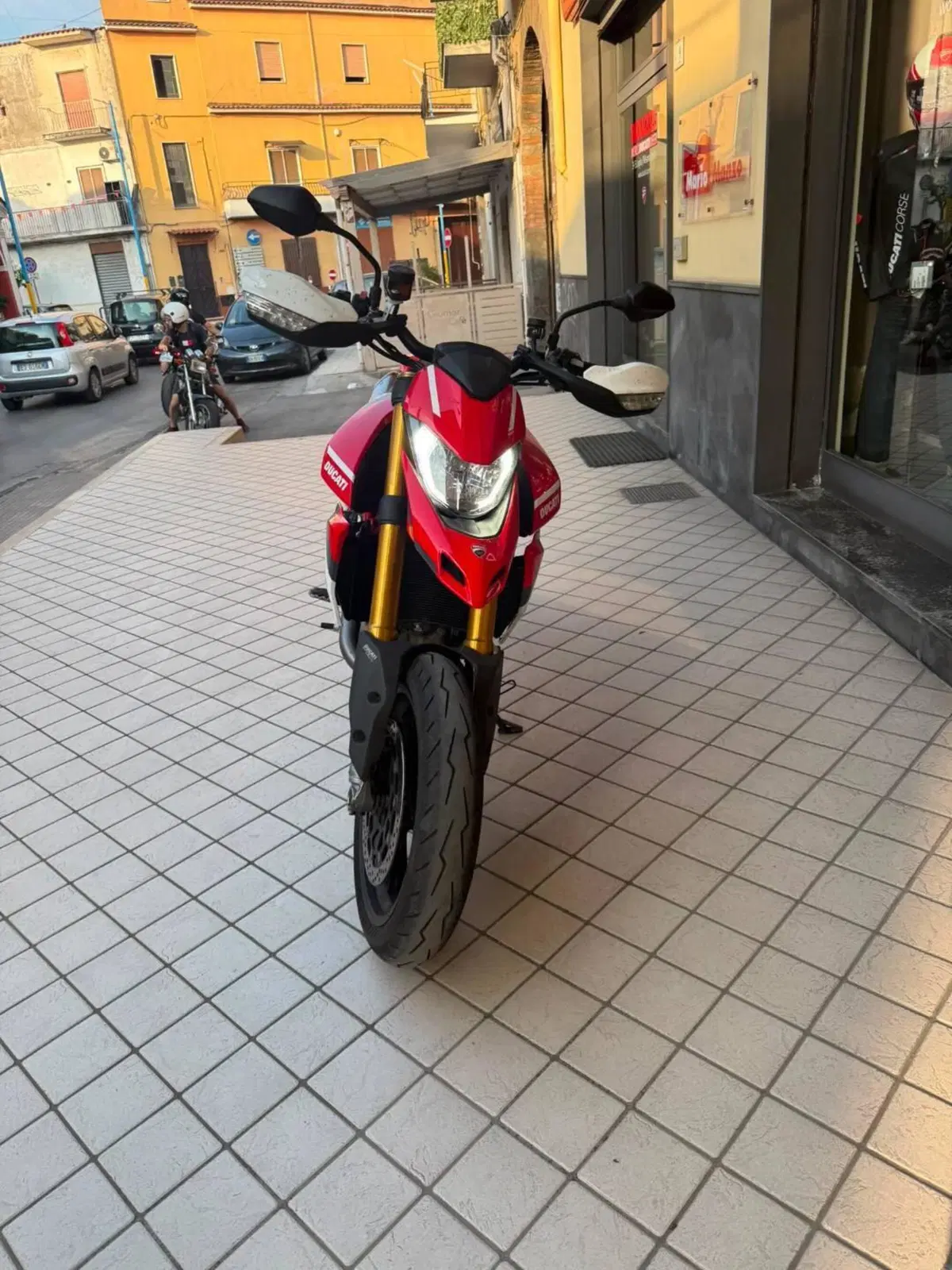 Ducati Hypermotard 950 SP (2022 - 25) (4)