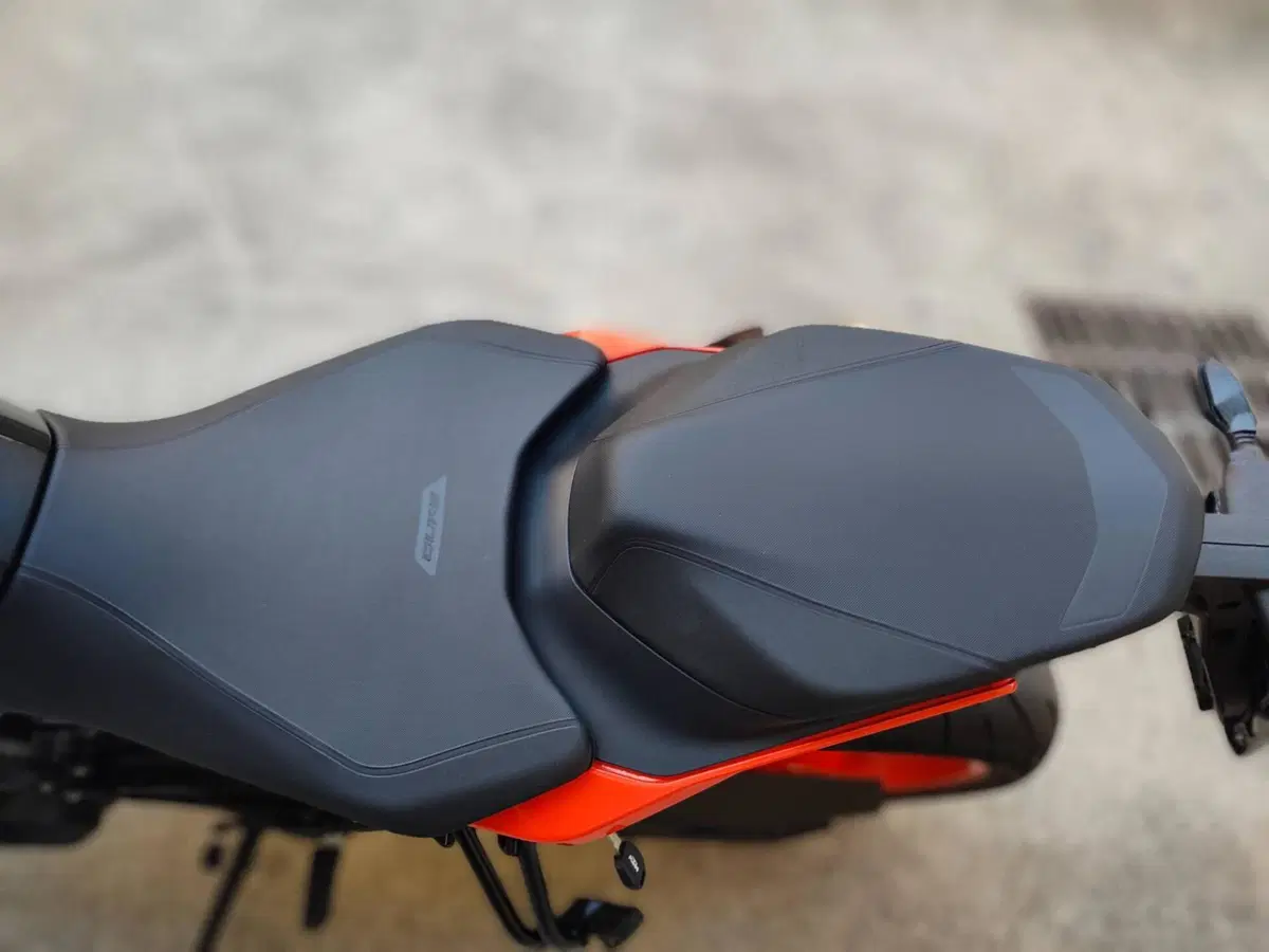 KTM 890 Duke GP (2022 - 23) (5)
