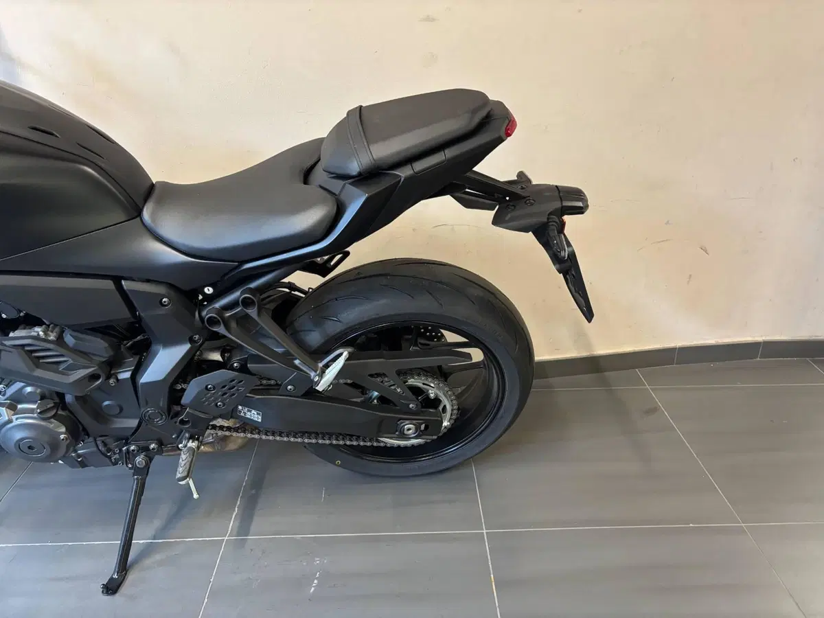 Yamaha MT-07 Y-AMT (2025 - 26) (3)