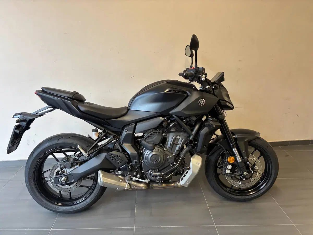 Yamaha MT-07 Y-AMT (2025 - 26) (7)