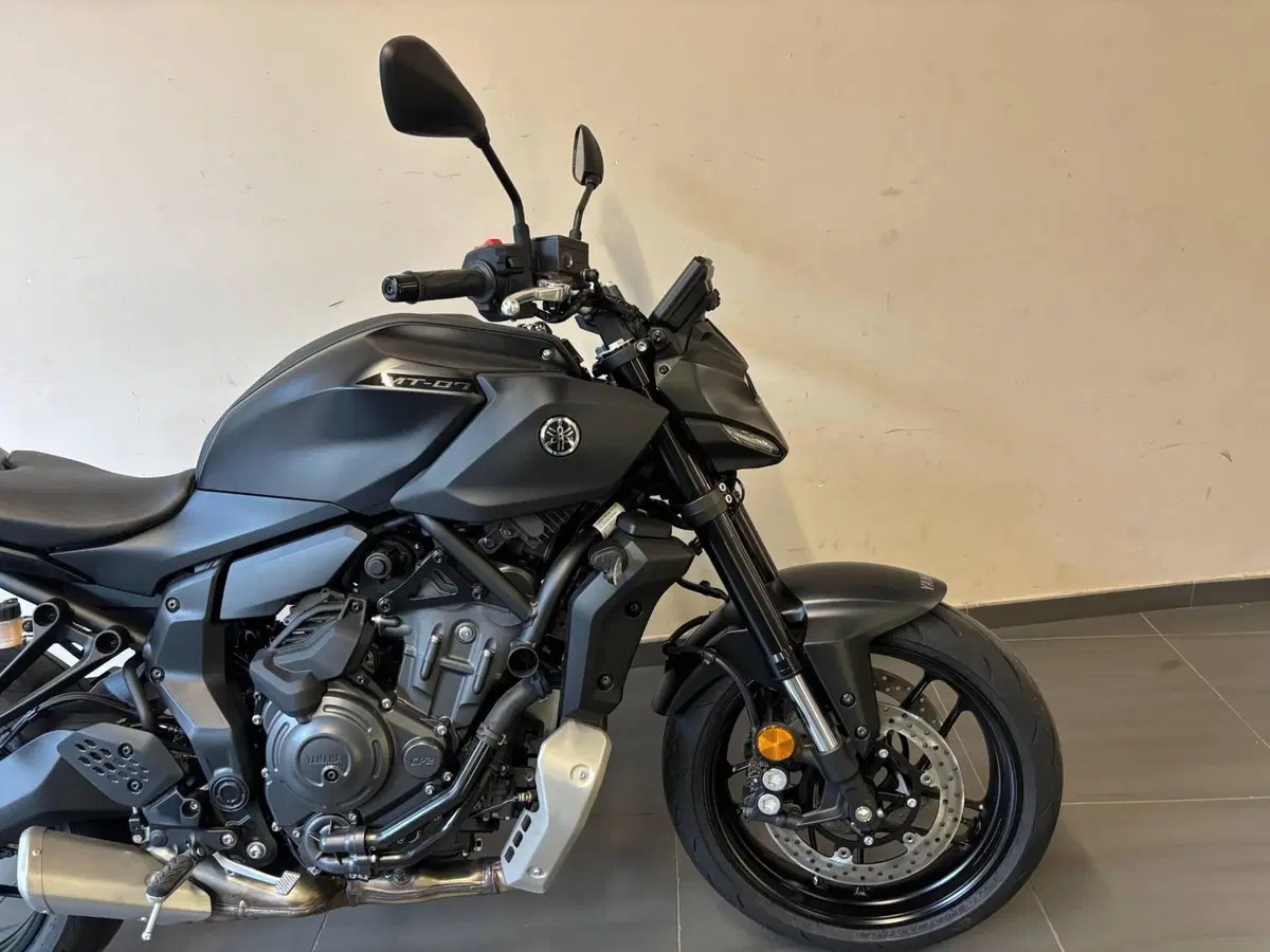 Yamaha MT-07 Y-AMT (2025 - 26) (9)