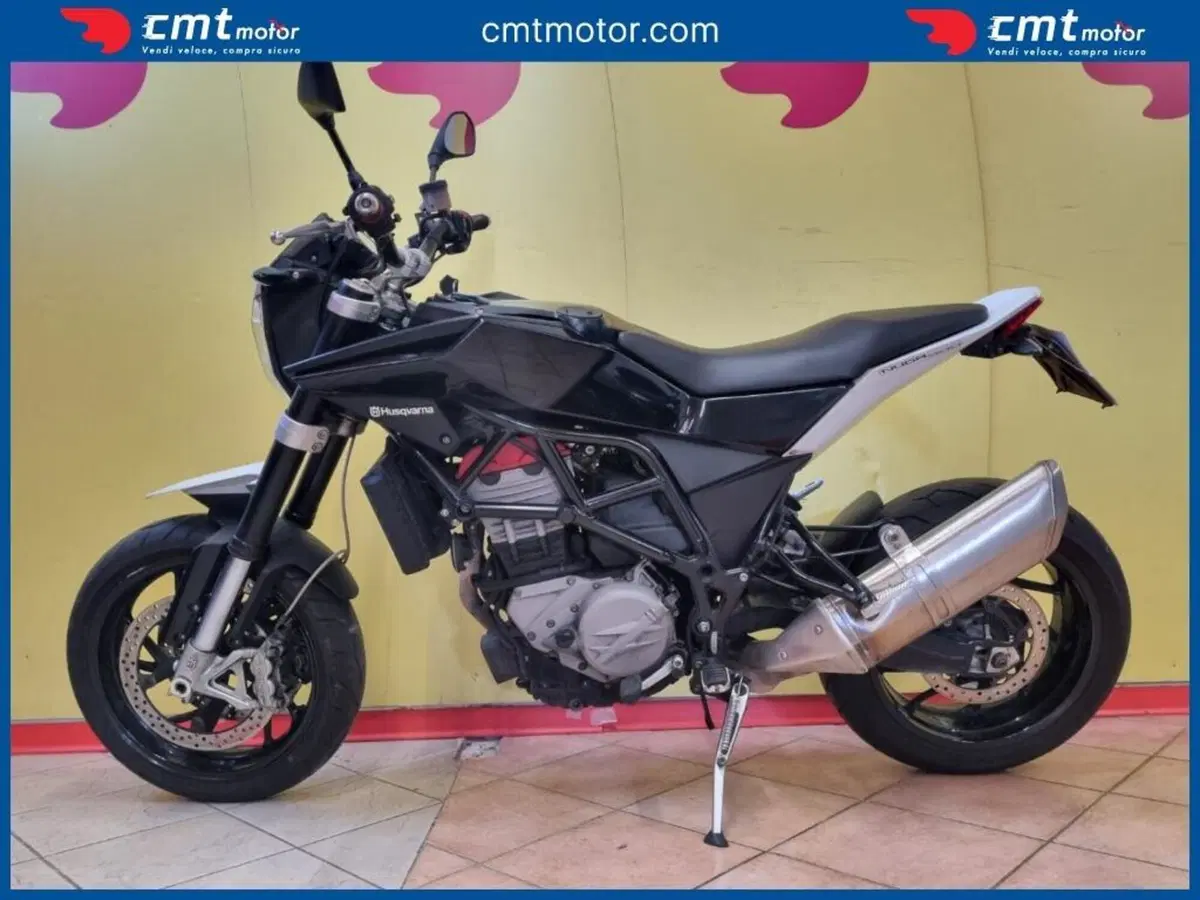 Husqvarna Nuda 900 ABS (2011 - 13) (2)