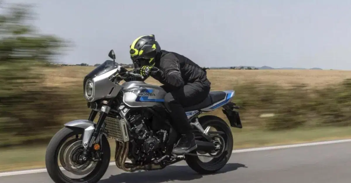 Scarica il Magazine n&deg;703 e leggi il meglio di Moto.it