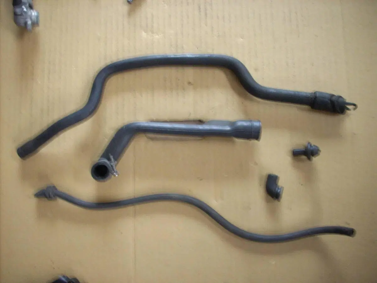 Ricambi Ducati 749 Collettore Coperchio Tubi Viter (6)