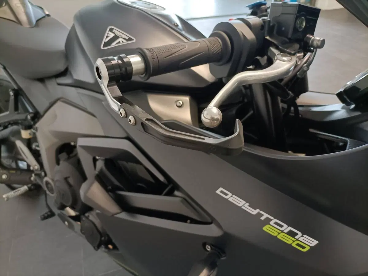 Triumph Daytona 660 (2024 - 26) (6)