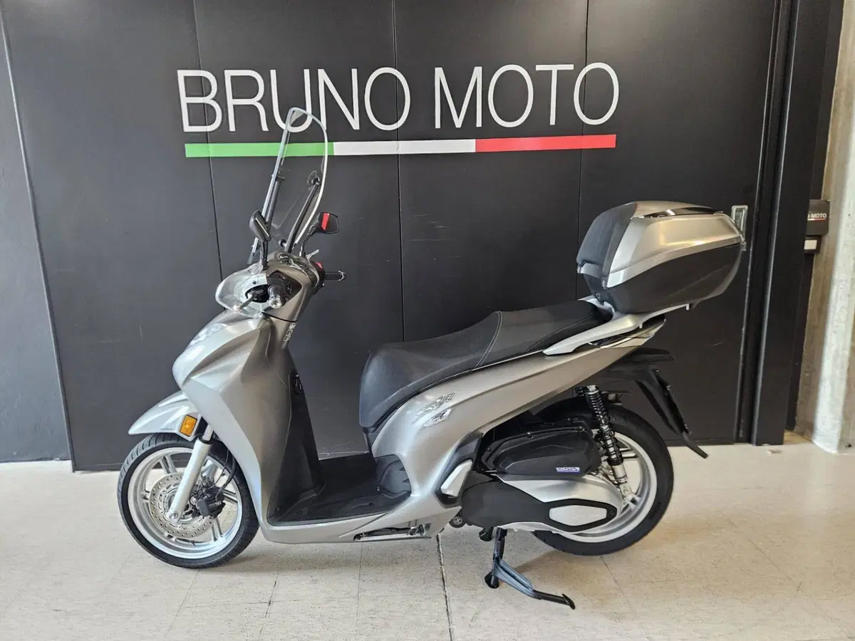 Honda SH 350 (2021 - 24) (2)