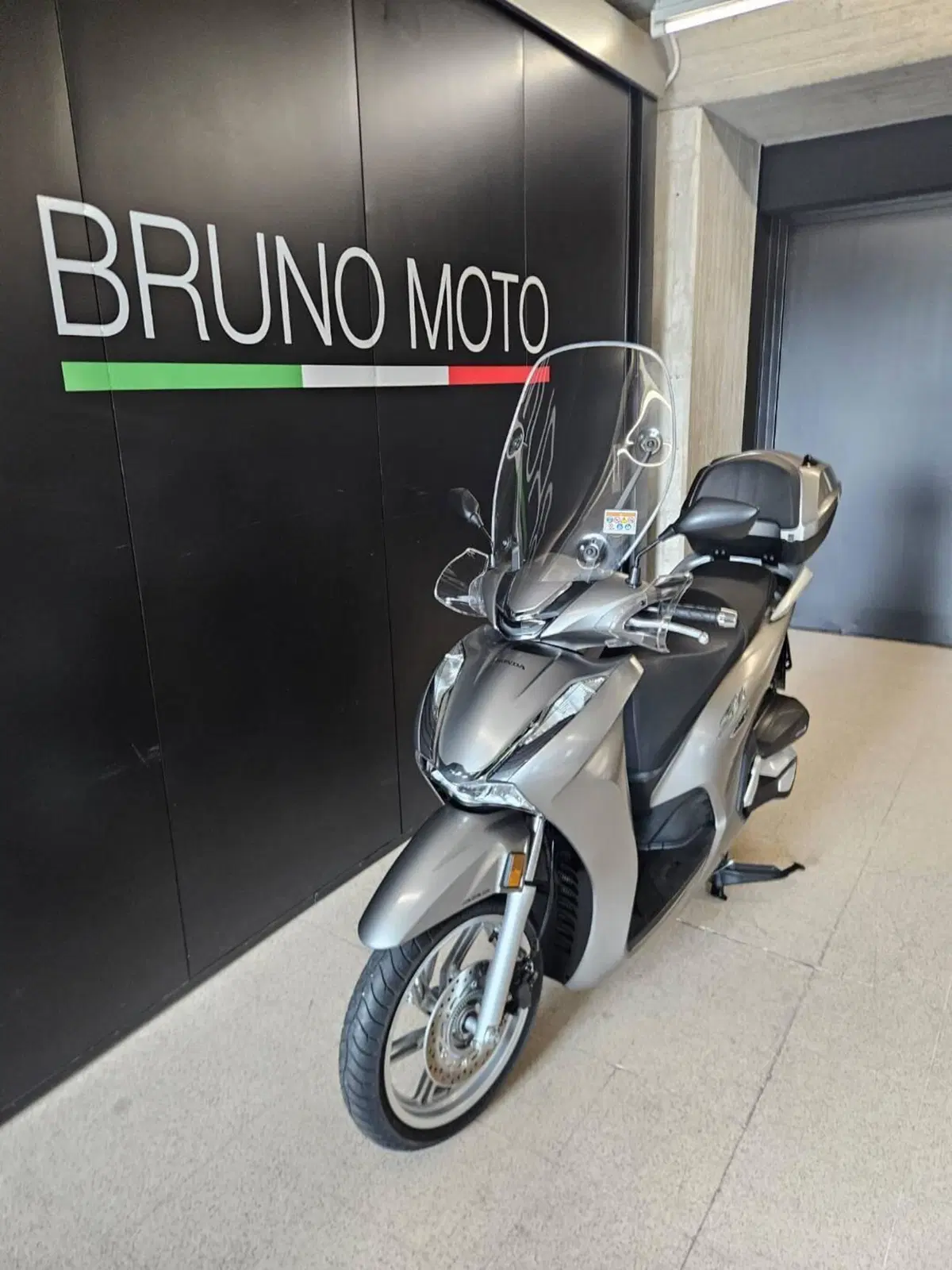 Honda SH 350 (2021 - 24) (4)