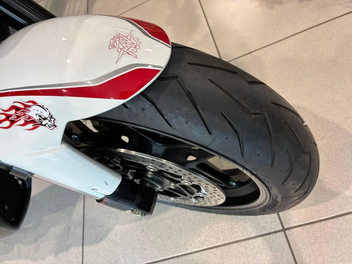 MV Agusta Brutale 1090 R (2012 - 15) (3)