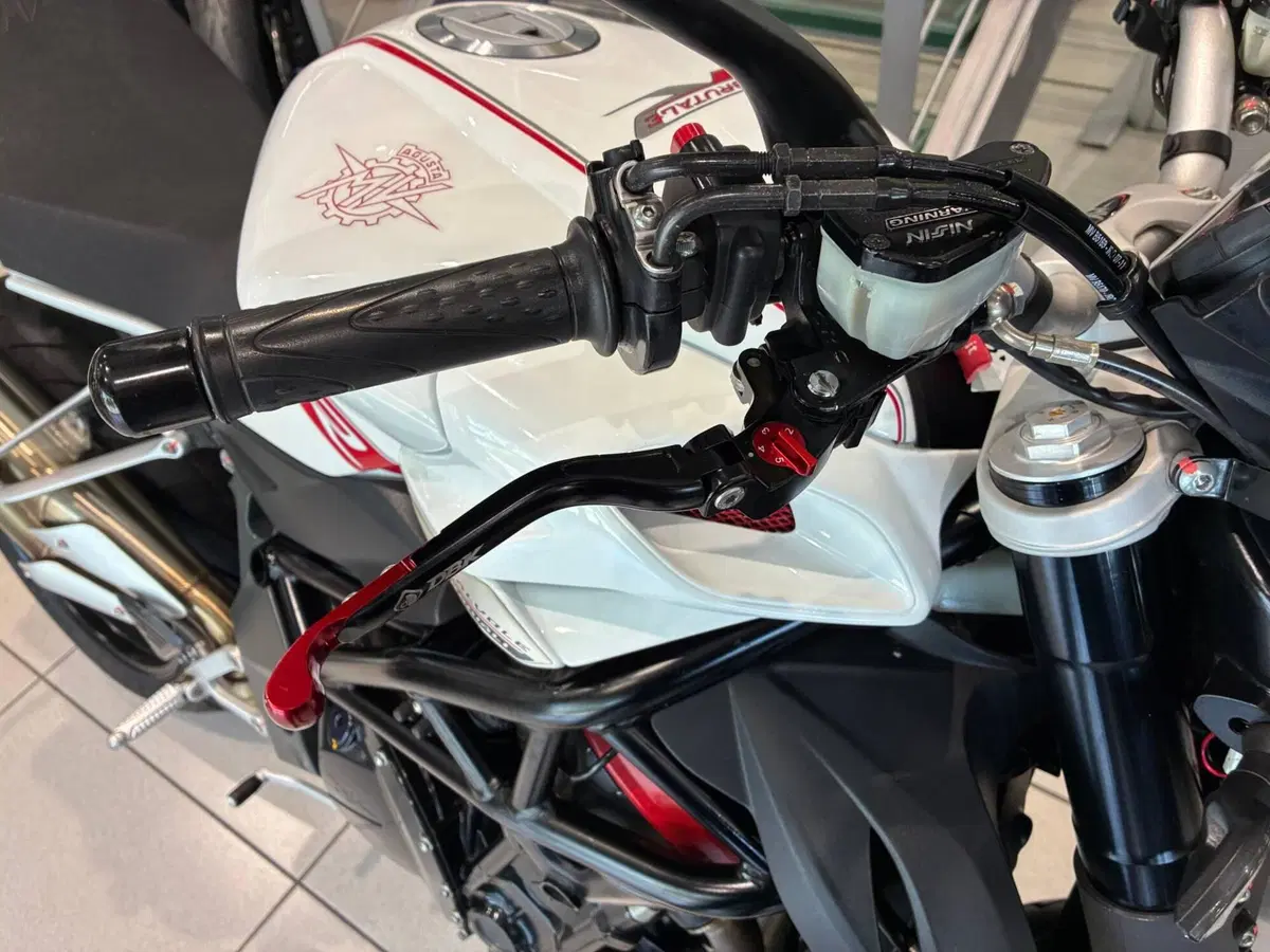 MV Agusta Brutale 1090 R (2012 - 15) (5)