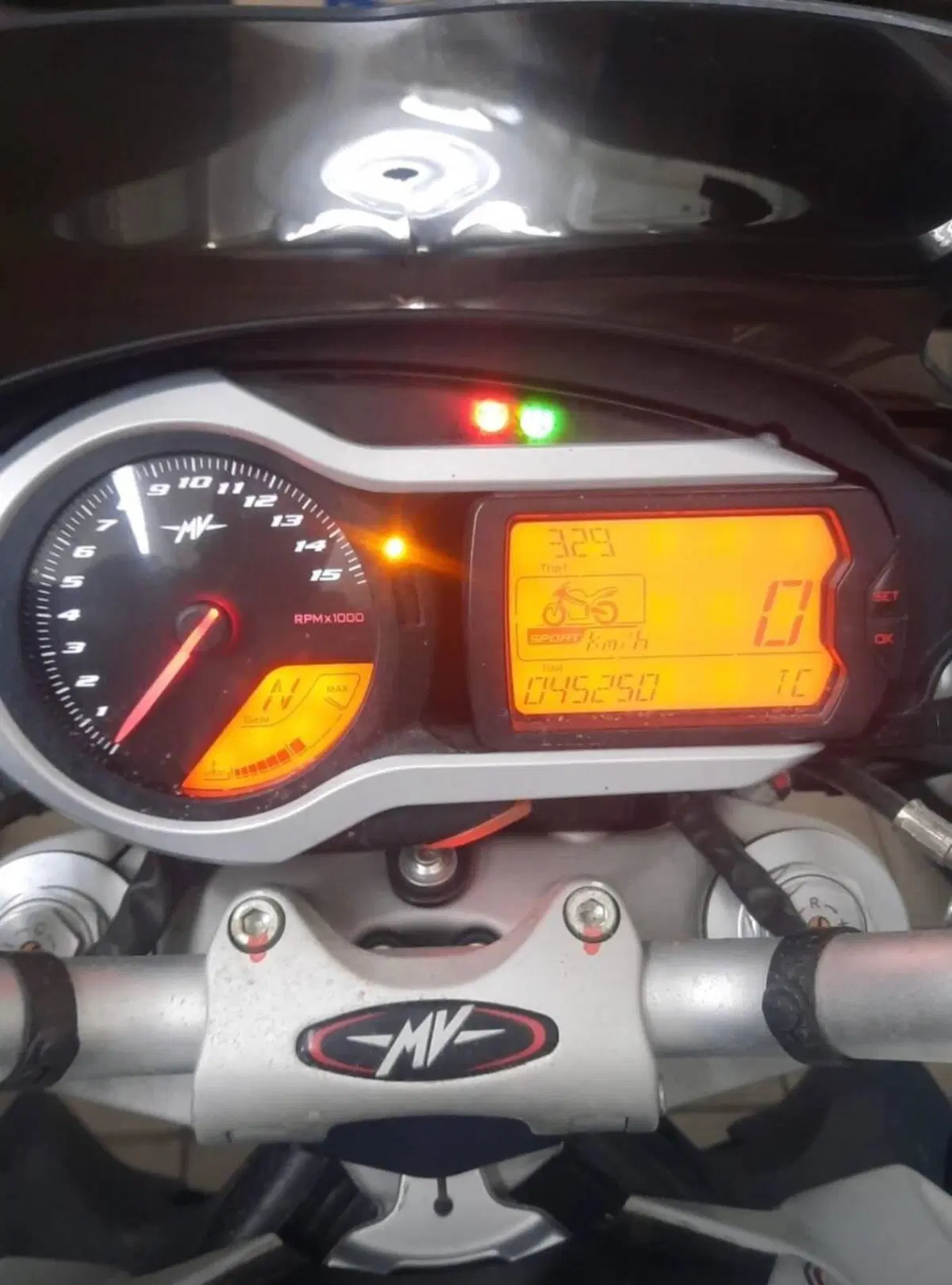 MV Agusta Brutale 1090 R (2012 - 15) (8)