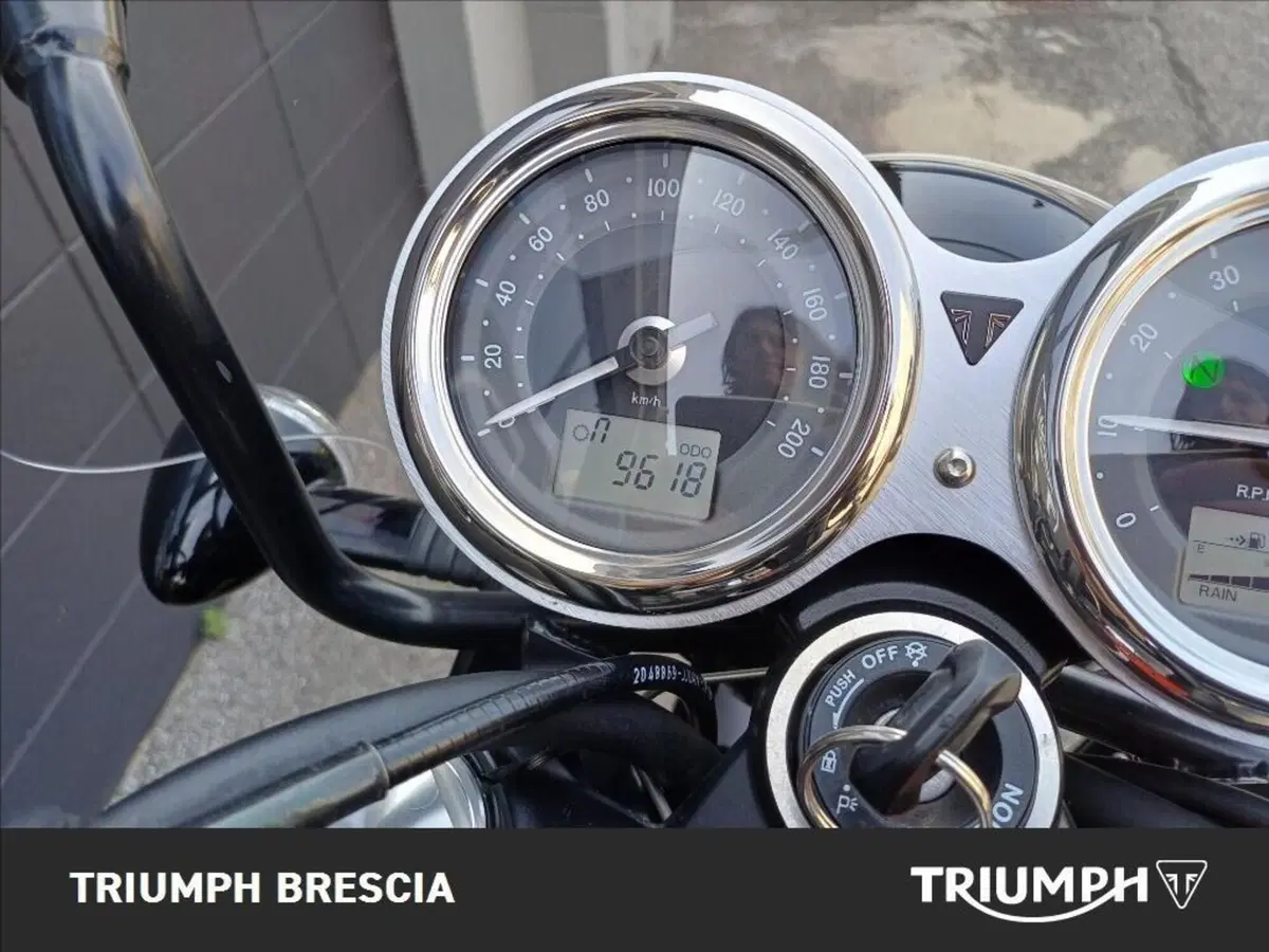 Triumph Bonneville T120 (2016 - 20) (9)