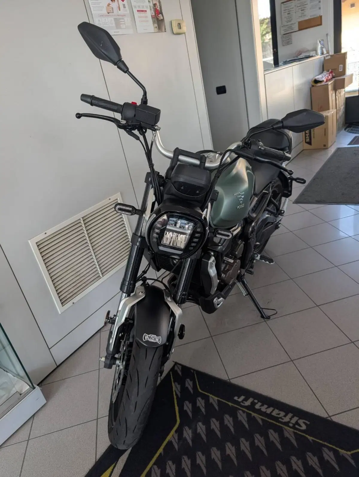 Voge Trofeo 300AC (2021 - 26) (2)