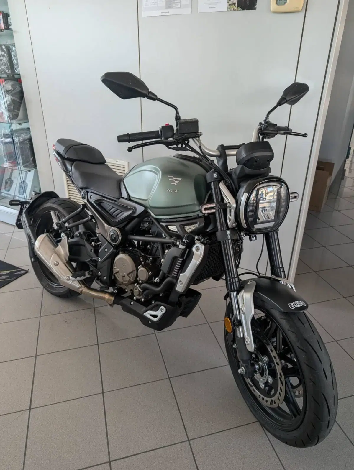 Voge Trofeo 300AC (2021 - 26) (4)