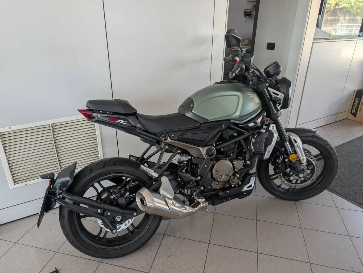 Voge Trofeo 300AC (2021 - 26) (5)