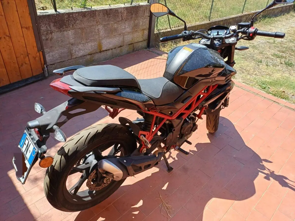 Benelli BN 125 (2021 - 25) (10)