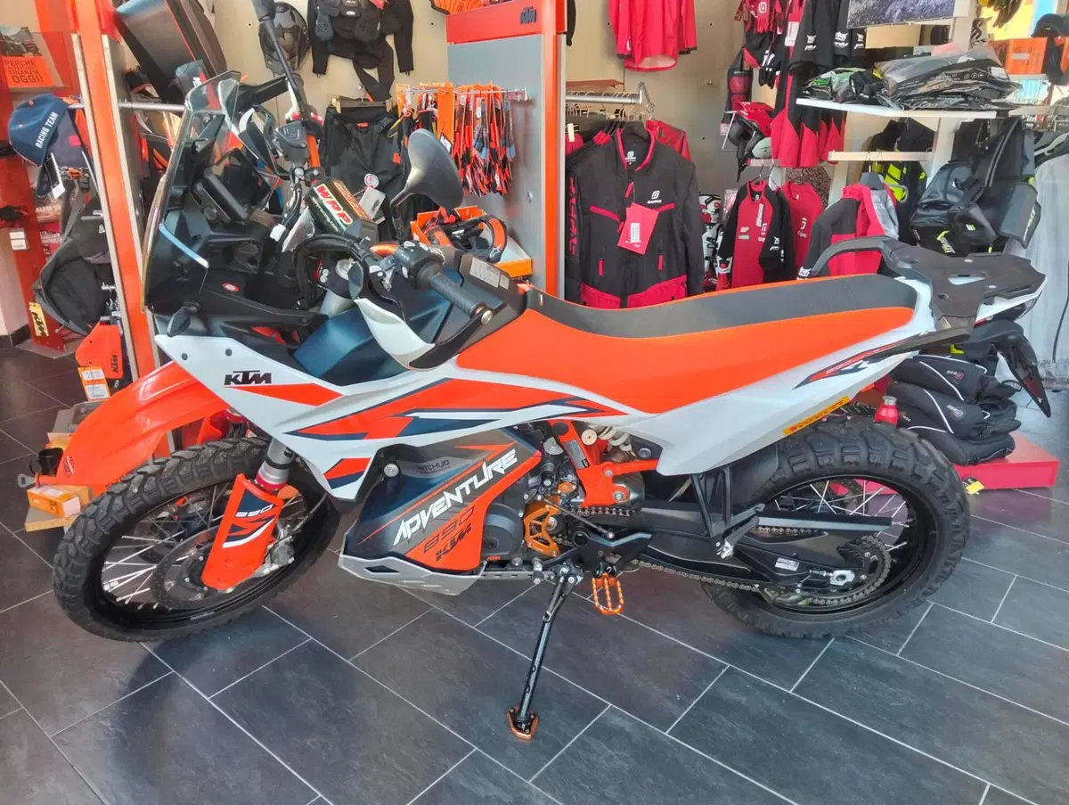 KTM 890 Adventure R (2023 - 24) (2)