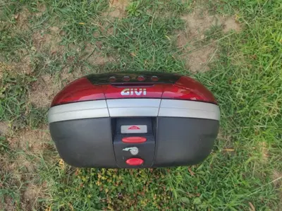 Bauletto GIVI V46 MONOKEY 46 litri nero lucido