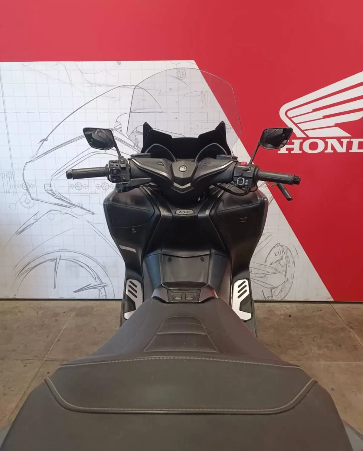 Yamaha T-Max 560 (2020 - 21) (5)