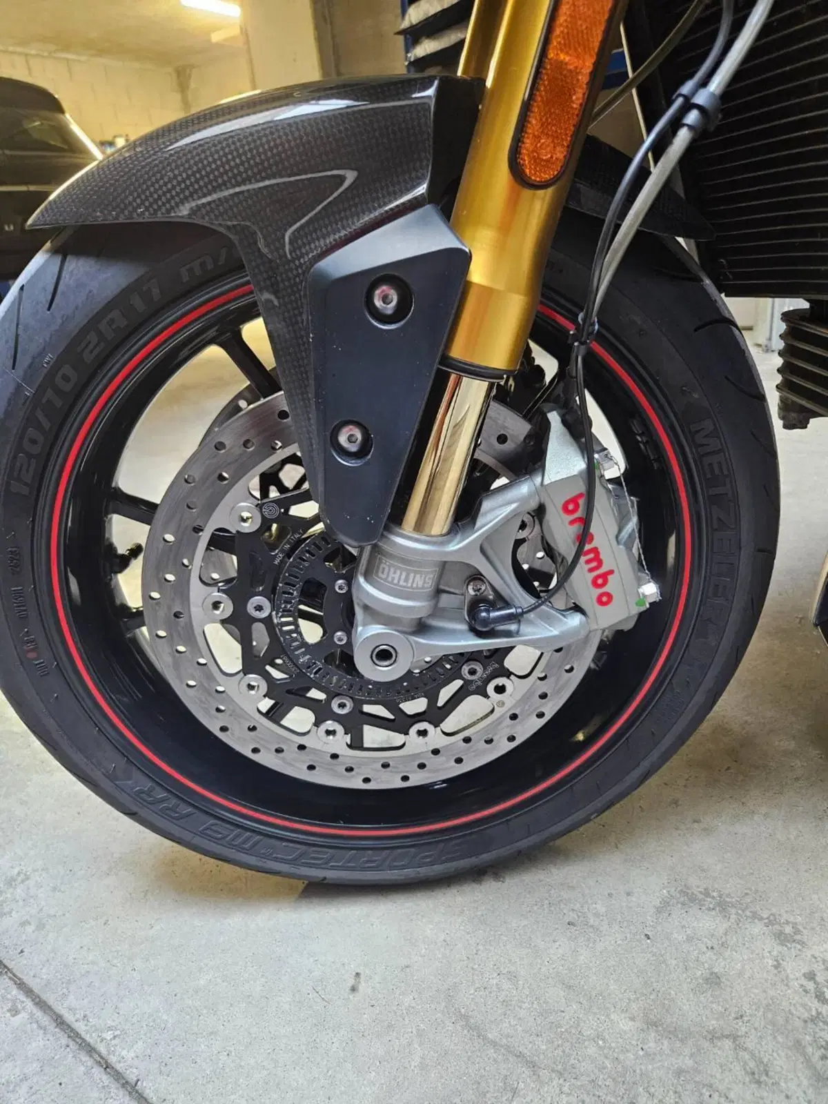 Triumph Speed Triple 1050 R ABS (2016 - 17) (4)