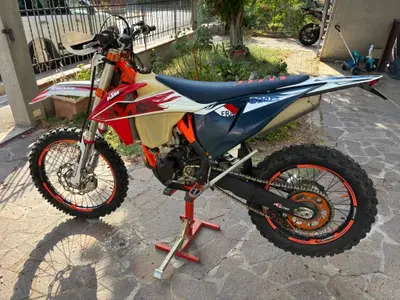KTM 350 EXC-F Six Days (2022) usata
