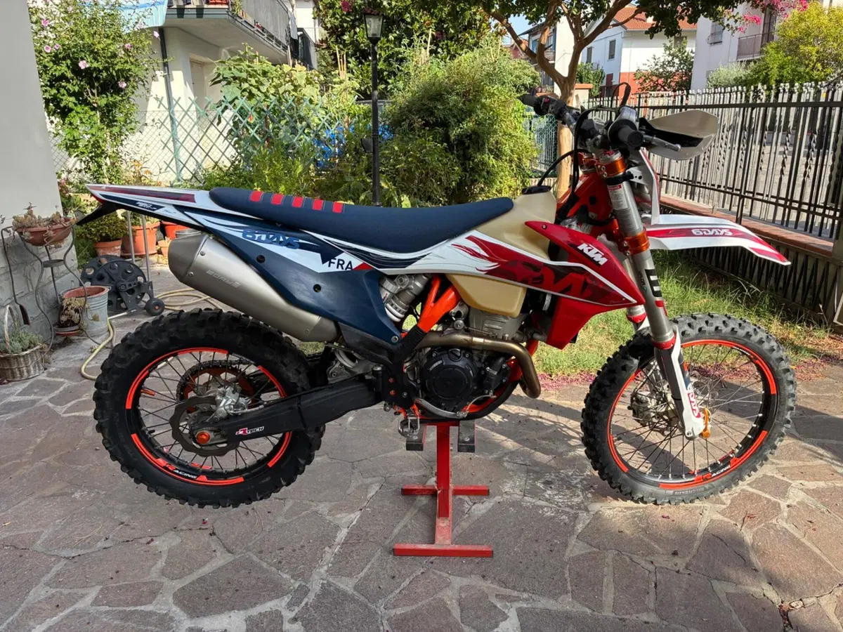 KTM 350 EXC-F Six Days (2022) (2)