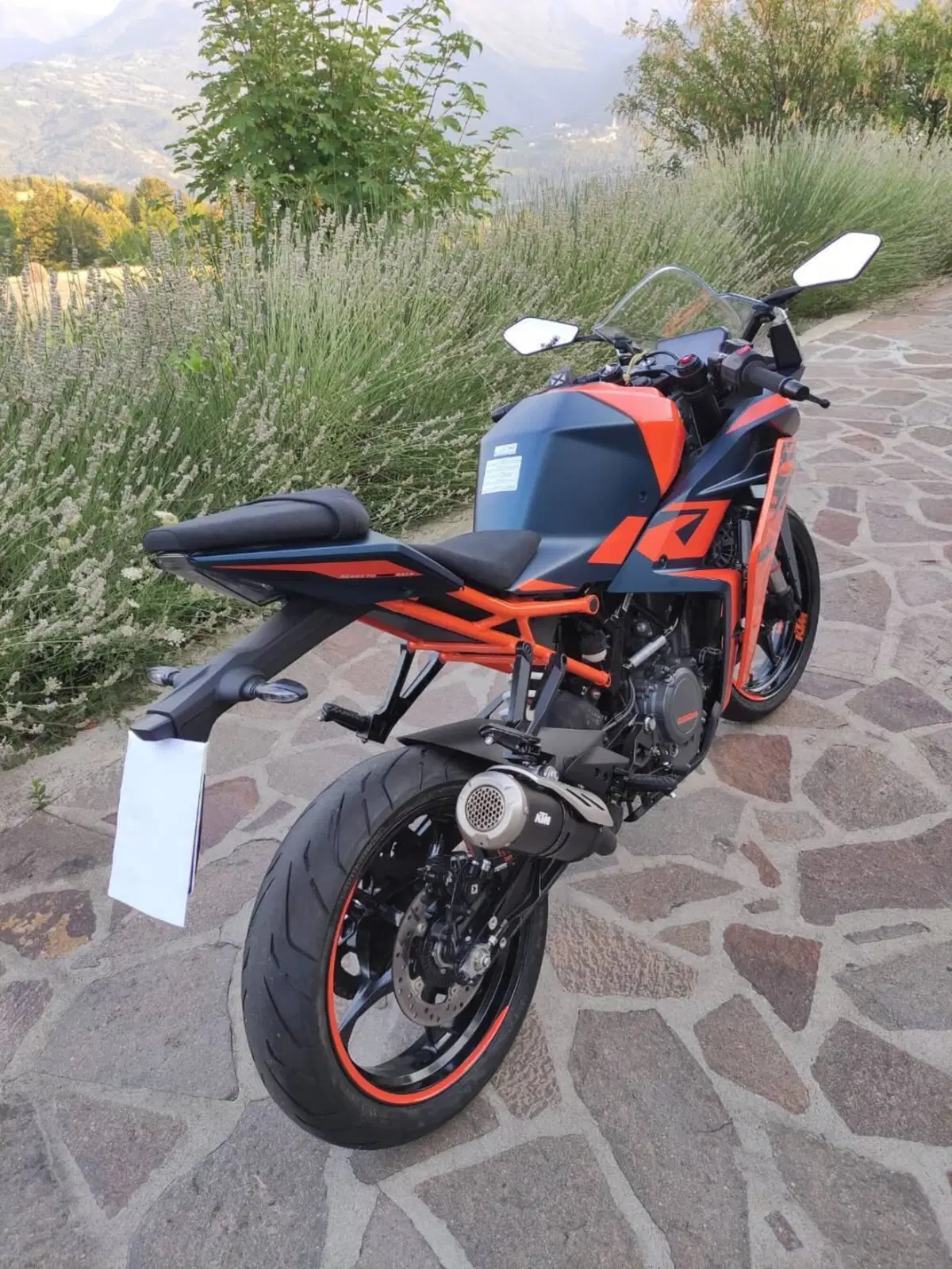 KTM RC 390 (2022 - 26) (2)