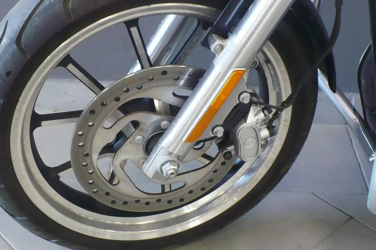 Harley-Davidson 1200 SuperLow (2014 - 16) - XL 1200T (8)