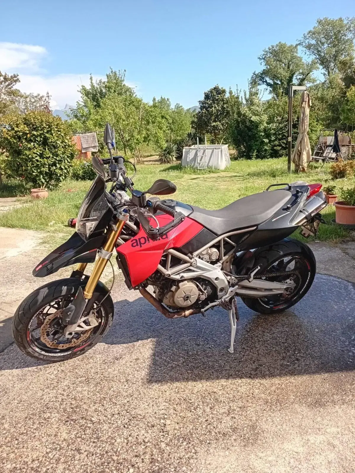 Aprilia Dorsoduro 750 (2009 - 14) (2)