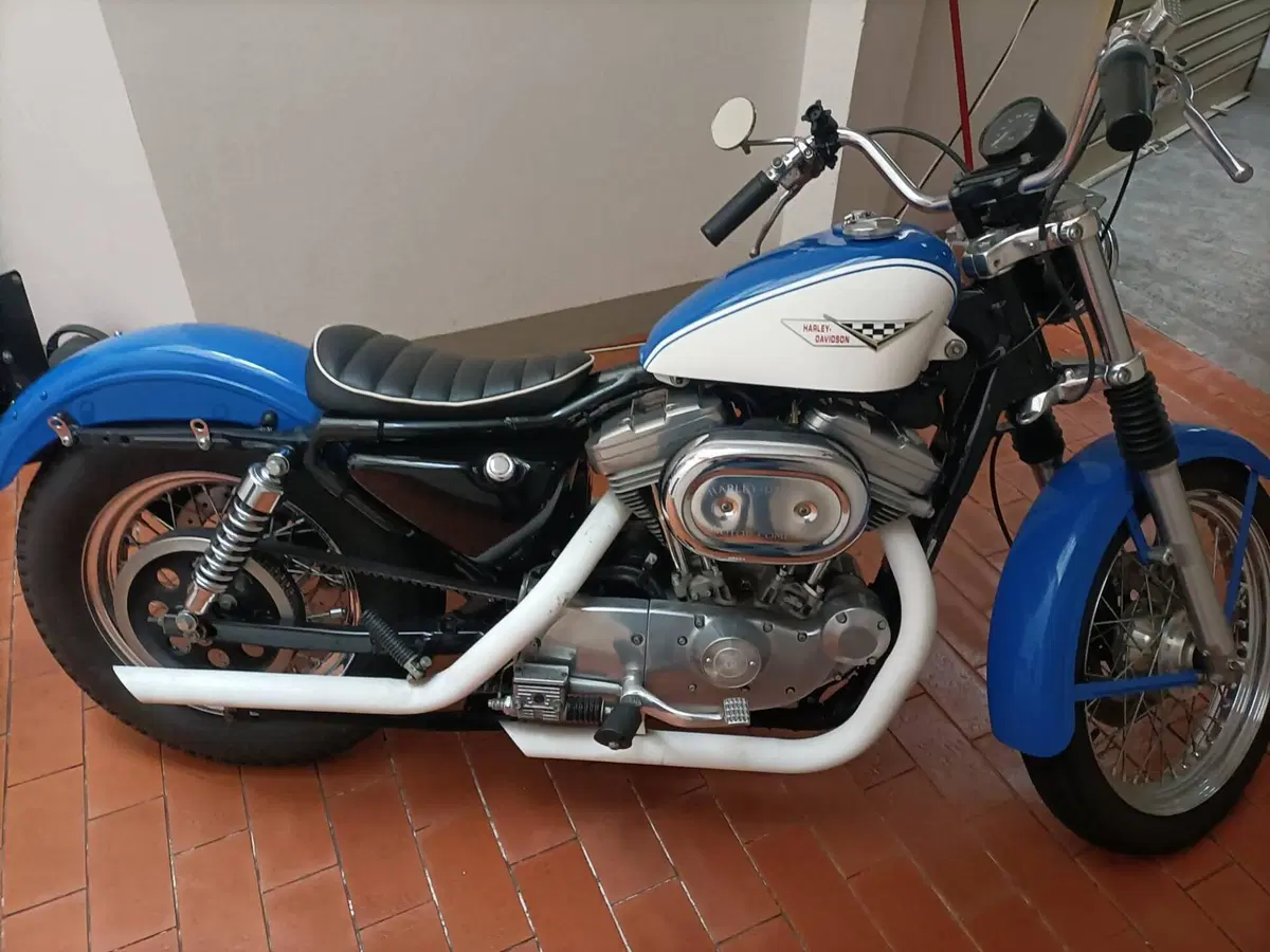 Harley-Davidson 883 Hugger (2001 - 02) - XLH