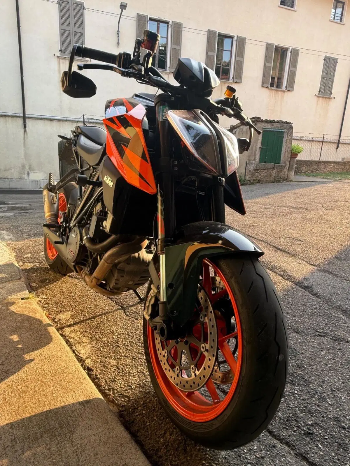KTM 1290 Super Duke R (2019) (2)