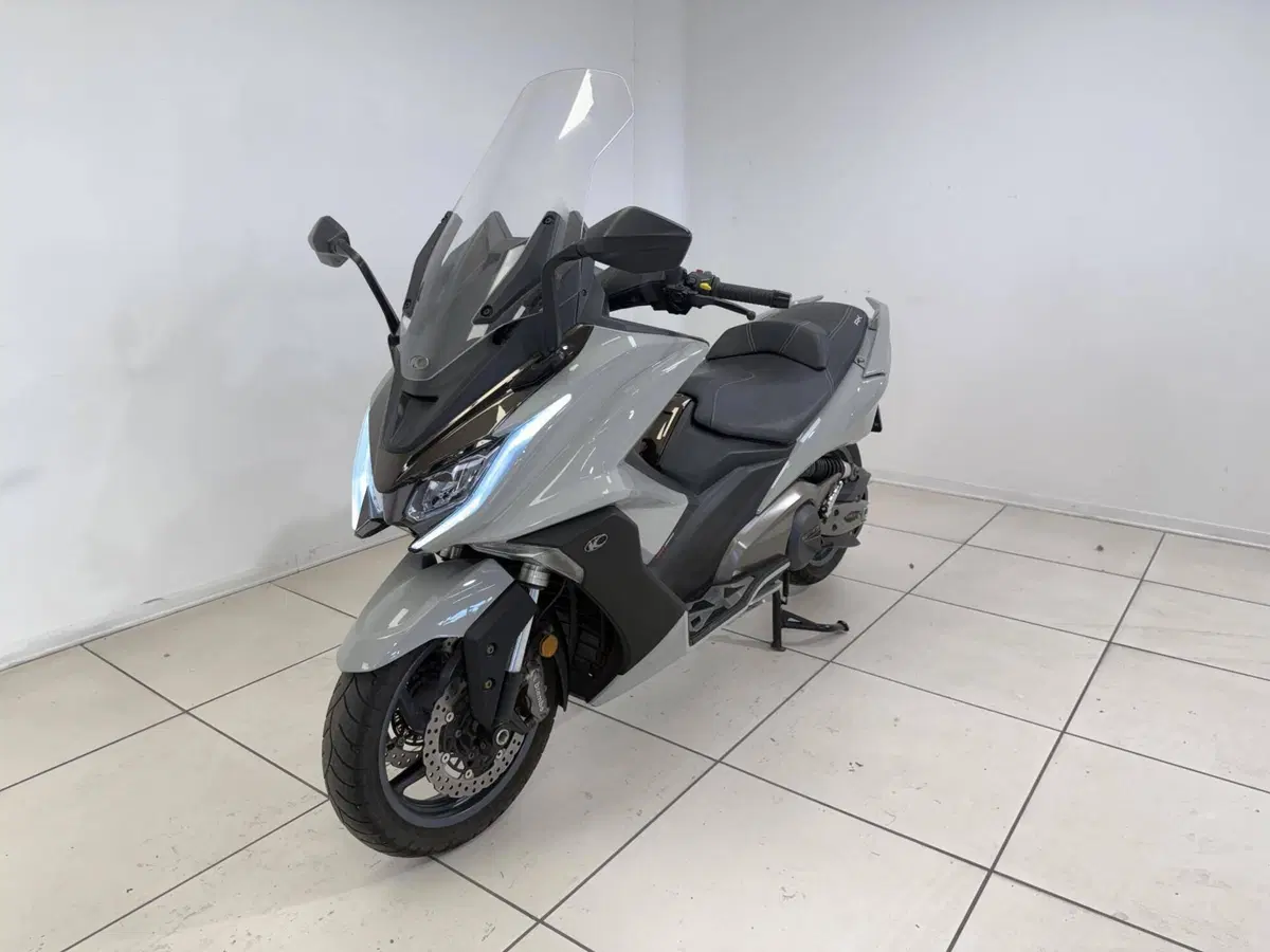 Kymco AK 550 (2020) (2)
