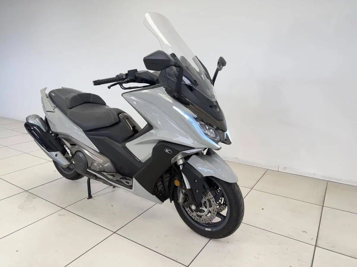 Kymco AK 550 (2020) (4)