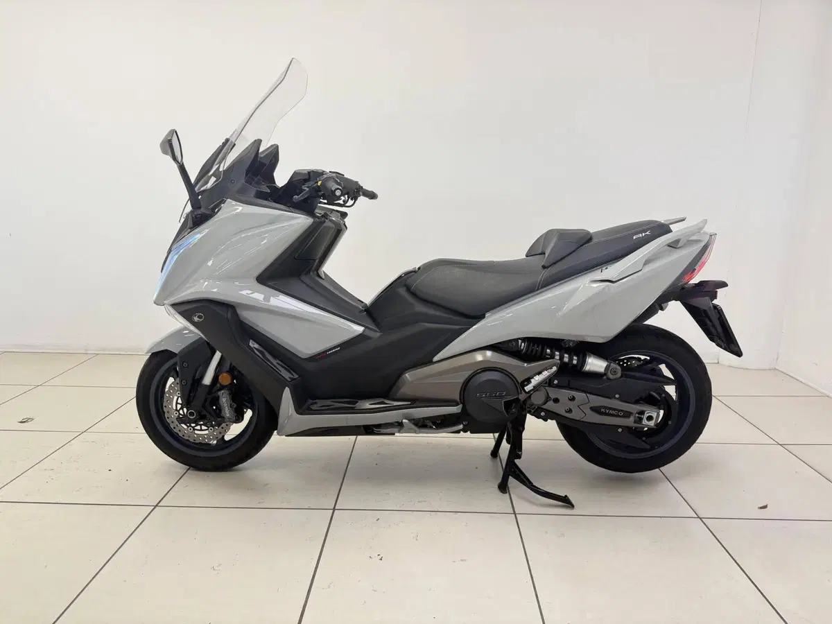 Kymco AK 550 (2020) (5)