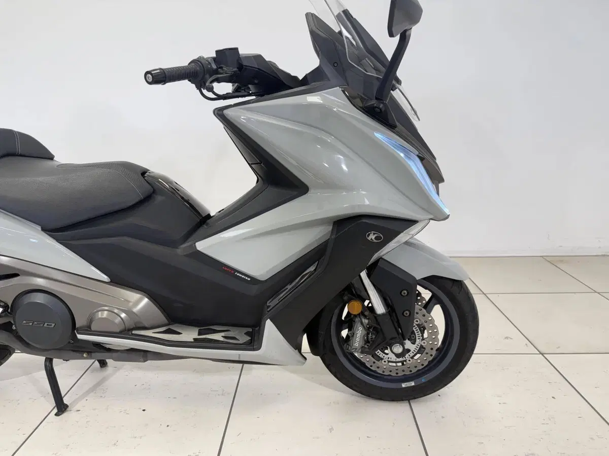 Kymco AK 550 (2020) (12)