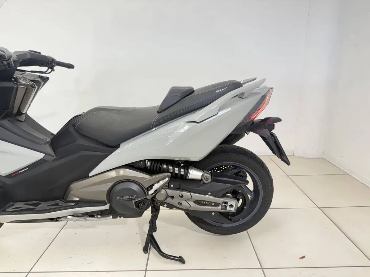 Kymco AK 550 (2020) (14)
