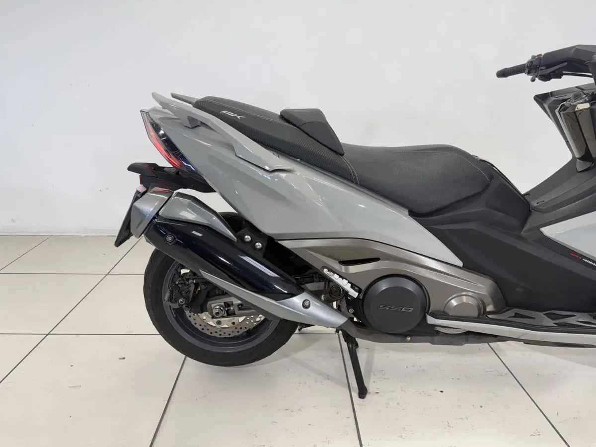 Kymco AK 550 (2020) (17)