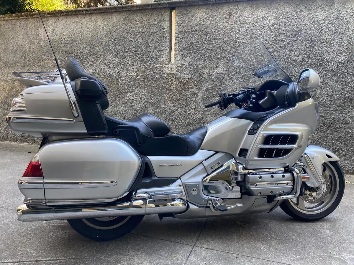 Honda GL 1800 Gold Wing (2007 - 11) (4)