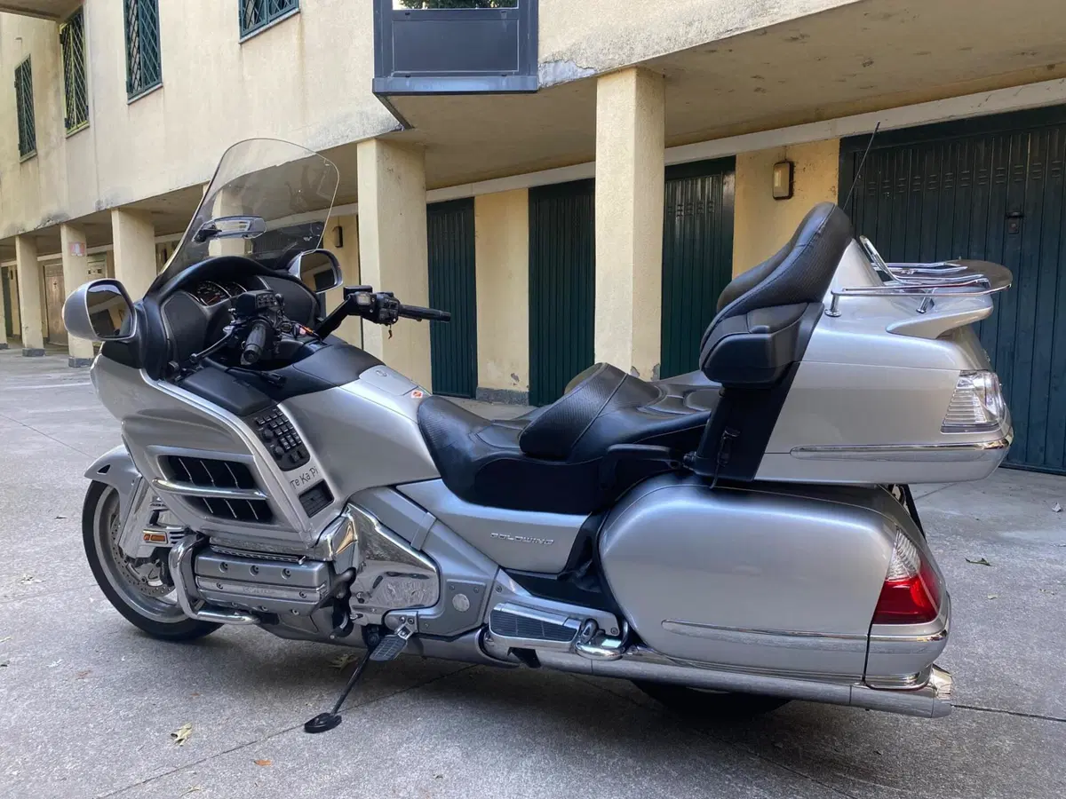 Honda GL 1800 Gold Wing (2007 - 11) (6)