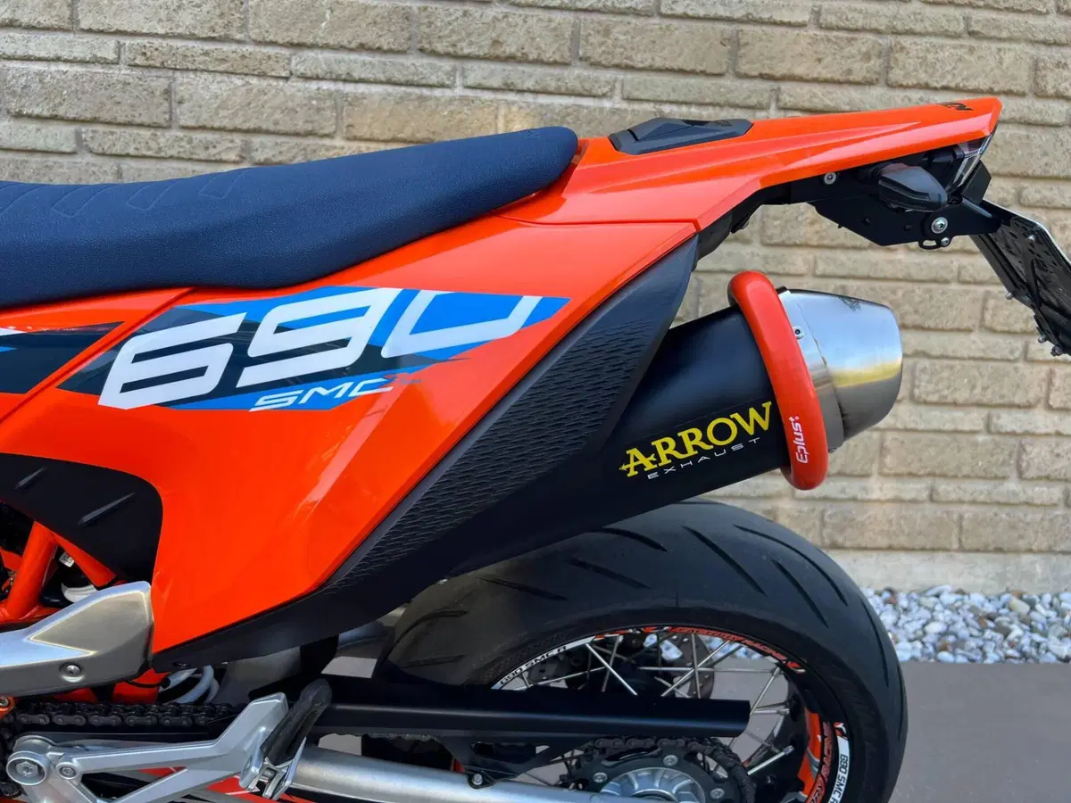 KTM 690 SMC R (2023 - 25) (3)