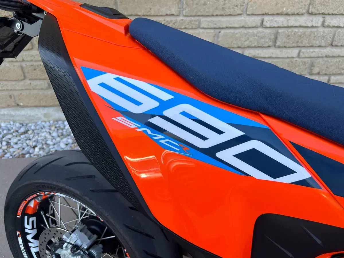 KTM 690 SMC R (2023 - 25) (5)