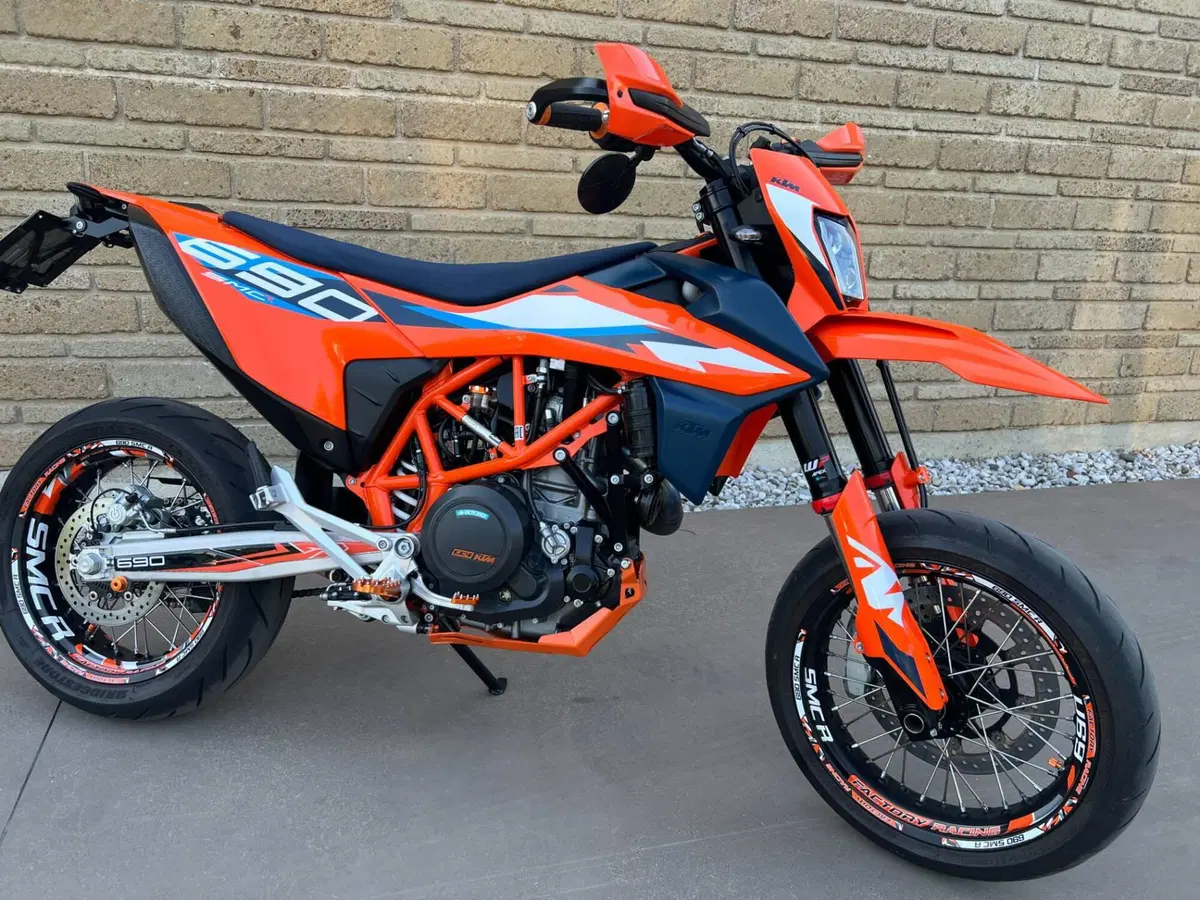 KTM 690 SMC R (2023 - 25) (8)